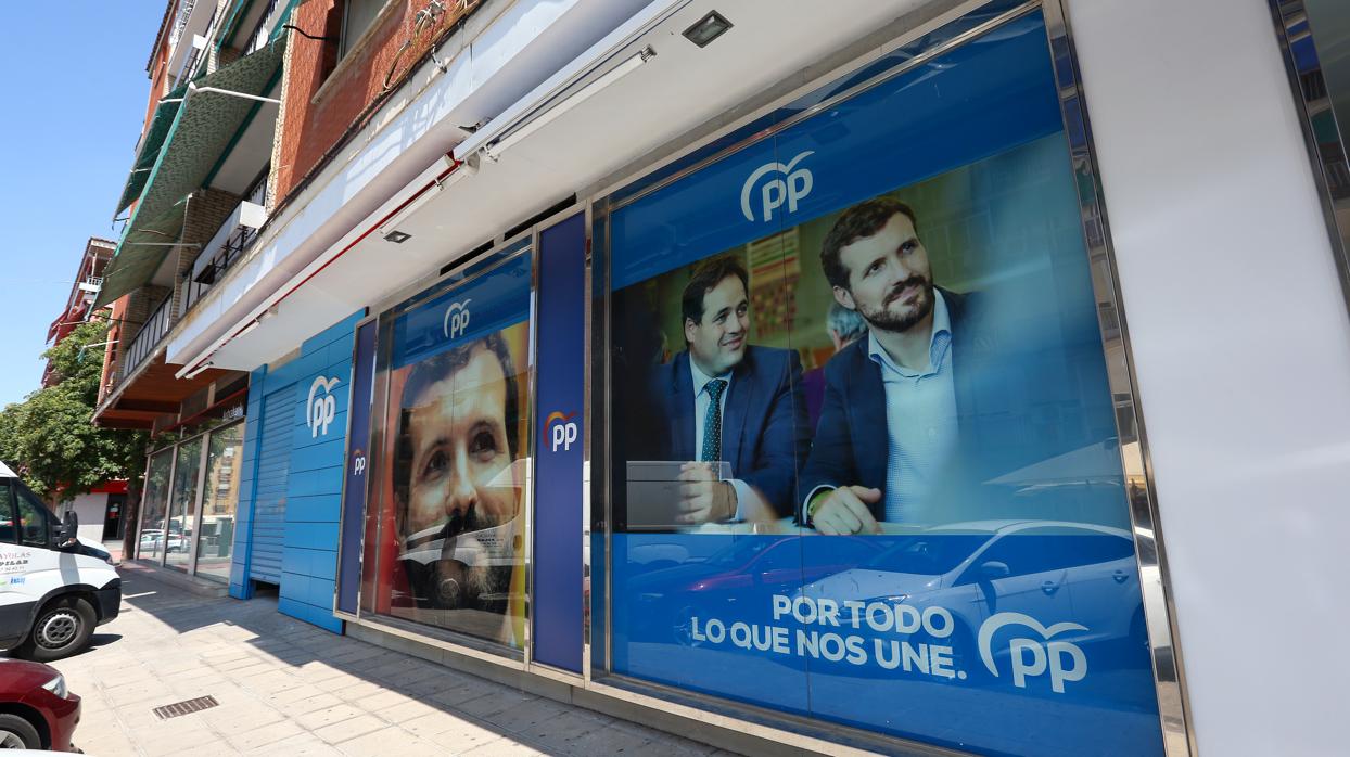 Fachada de la nueva sede del PP en el barrio toledano de Santa Teresa