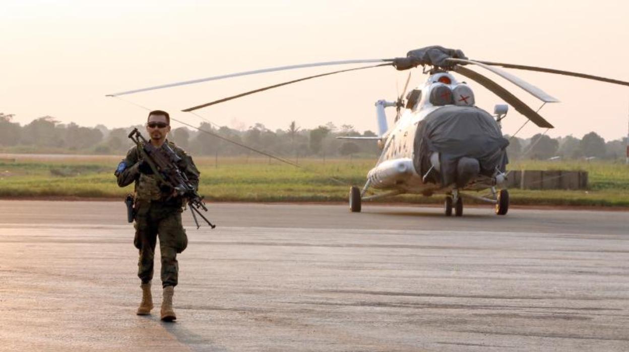 Un militar español, en una de las bases donde están presentes las tropas europeas en África