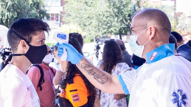 La Comunidad de Madrid recomienda quedarse en casa en las zonas más afectadas por el coronavirus