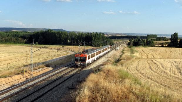 La Plataforma en defensa del ferrocarril de Guadalajara pide reponer los trenes suprimidos