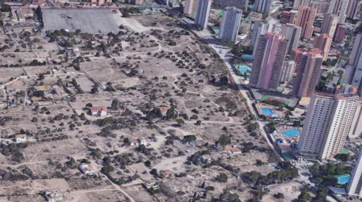 Terrenos sobre los que se desarrollará el plan urbanístico «Ensanche Levante» en Benidorm