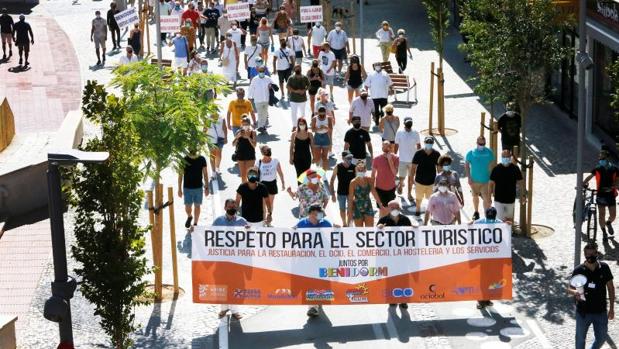 La caída global del turismo en Benidorm en julio llega al 85% de las pernoctaciones