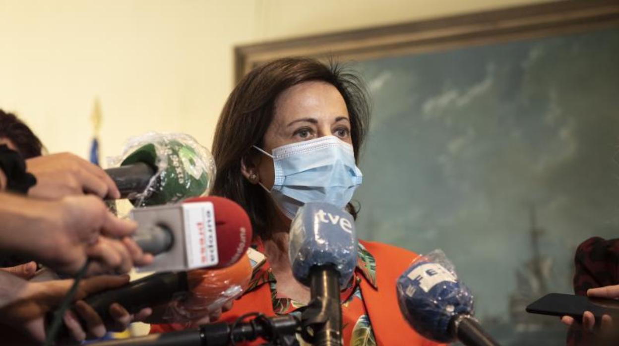 La ministra de Defensa, Margarita Robles, ayer en la presentación del trabajo de los rastreadores