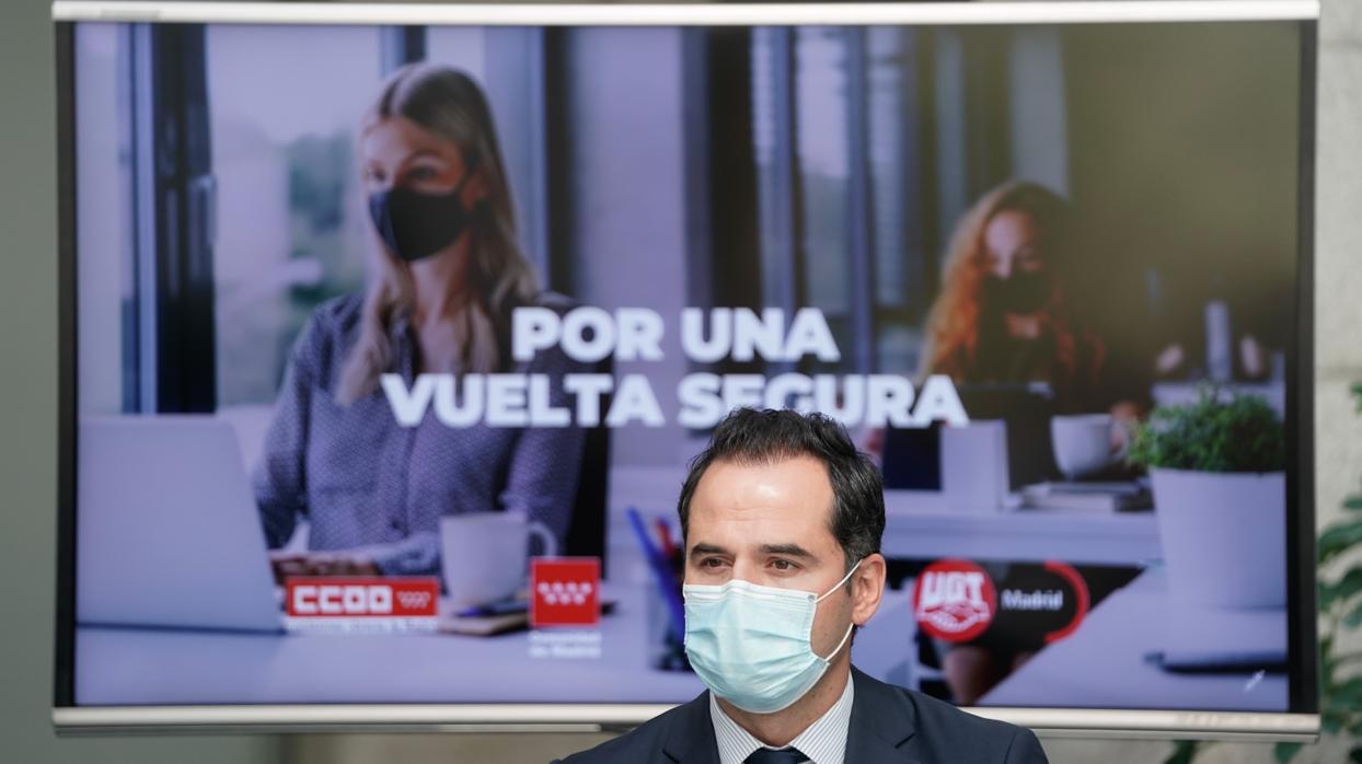 El vicepresidente, presentando el protocolo de vuelta segura al trabajo presencial