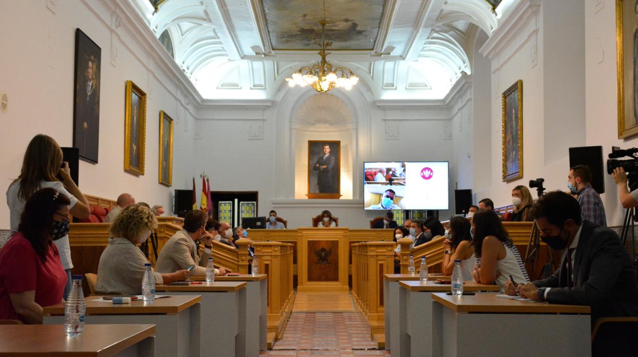 El Pleno del Ayuntamiento ha celebrado este lunes una sesión extraordinaria