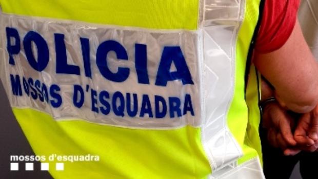 Detenido un hombre por la muerte de otro en un piso de Mataró