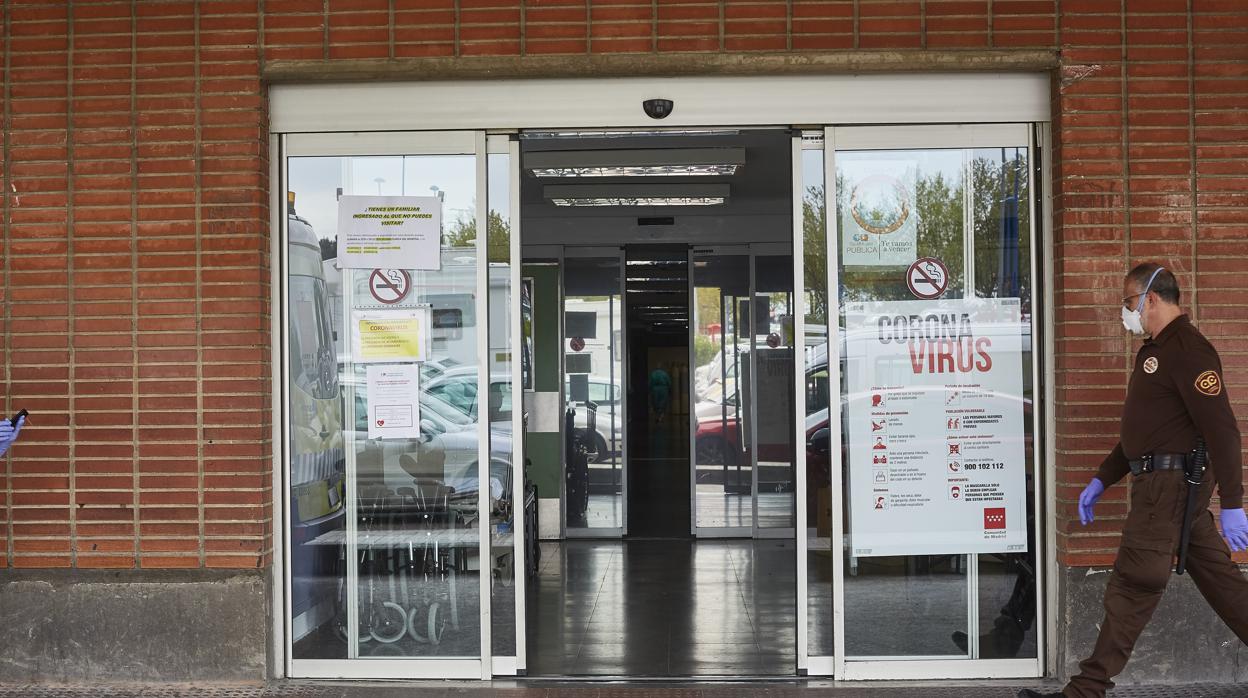 Vista de la entrada a las Urgencias del Hospital Severo Ochoa