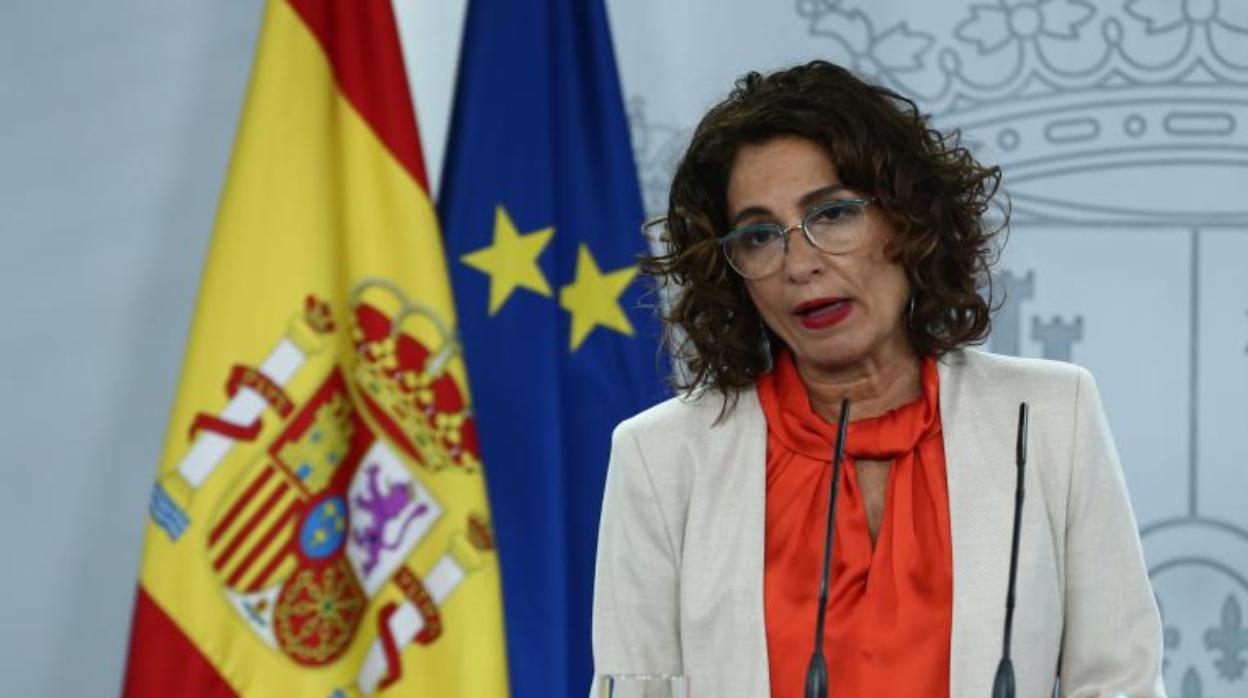 La ministra de Hacienda y portavoz del Gobierno, María Jesús Montero, este miércoles tras la reunión de Pedro Sánchez y Pablo Casado