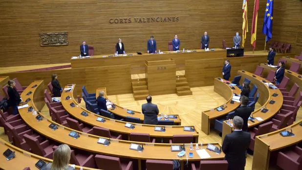 Adiós a las ausencias por Covid: las Cortes Valencianas instalarán mamparas para el regreso de los 99 diputados
