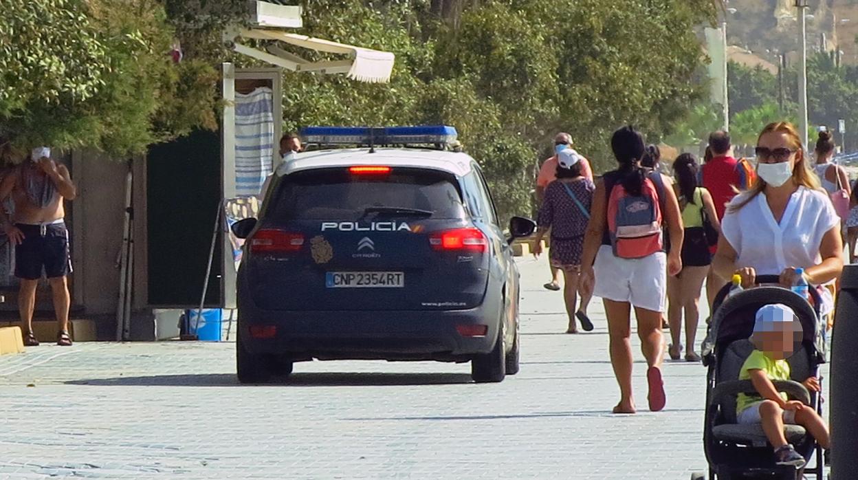 Imagen de archivo de una patrulla de la Policía Nacional