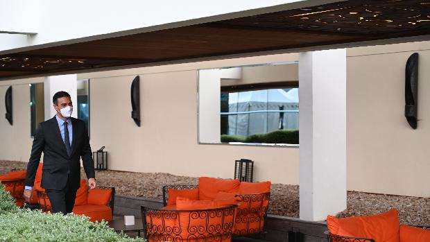 Podemos y voces del PSOE piden a Sánchez elegir ya socio para los PGE