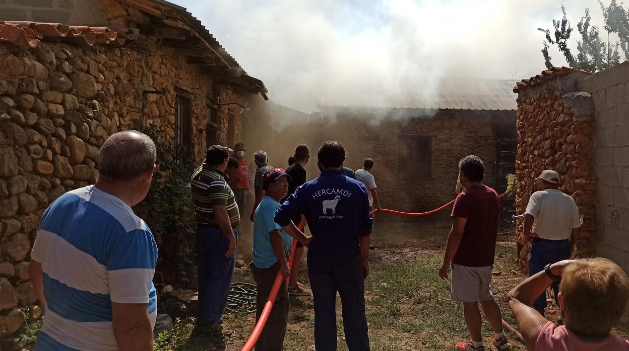 Incendio sofocado por los vecinos en Nogarejas (León)