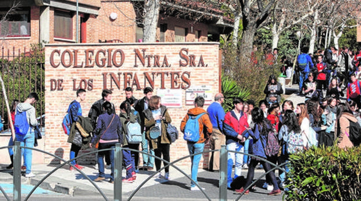 El resto del colegio puede seguir su actividad normal pese al caso positivo