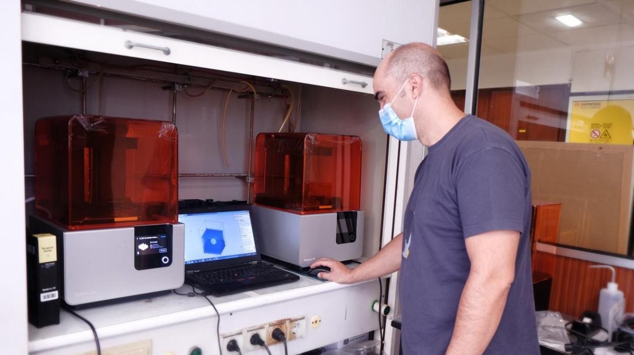 El centro sanitario comparte sus conocimientos y experiencia en la tecnología 3D