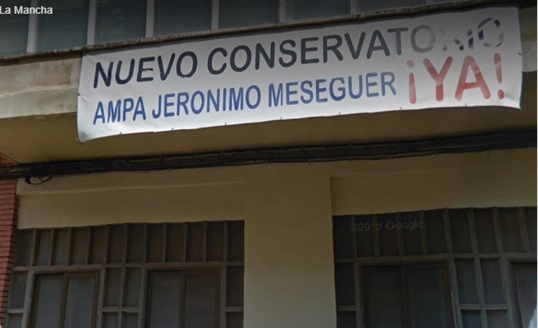 Imagen de archivo del exterior del conservatorio de Almansa