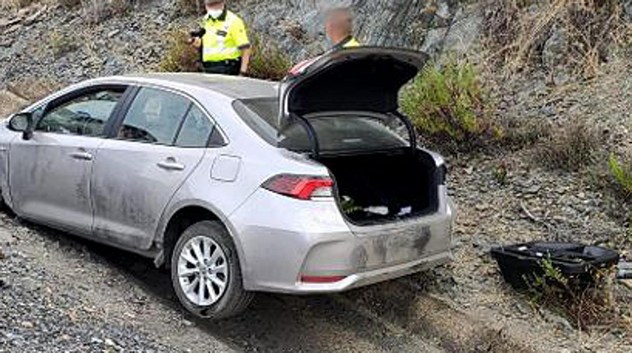 Dos detenidos con cuatro kilogramos de hachís tras sufrir un accidente en Rioseco de Tapia (León)