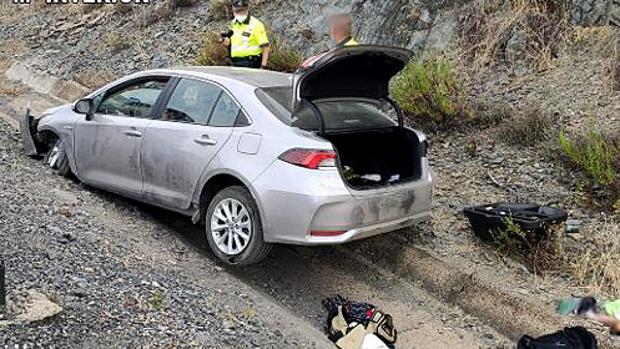 Dos detenidos con cuatro kilogramos de hachís tras sufrir un accidente en Rioseco de Tapia (León)