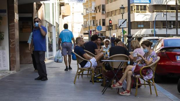 El brote de coronavirus en una boda deja quince positivos y 140 confinados en Alicante