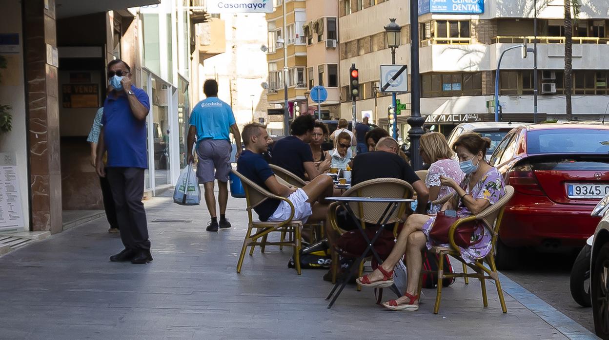 Imagen de archivo de una terraza en Alicante