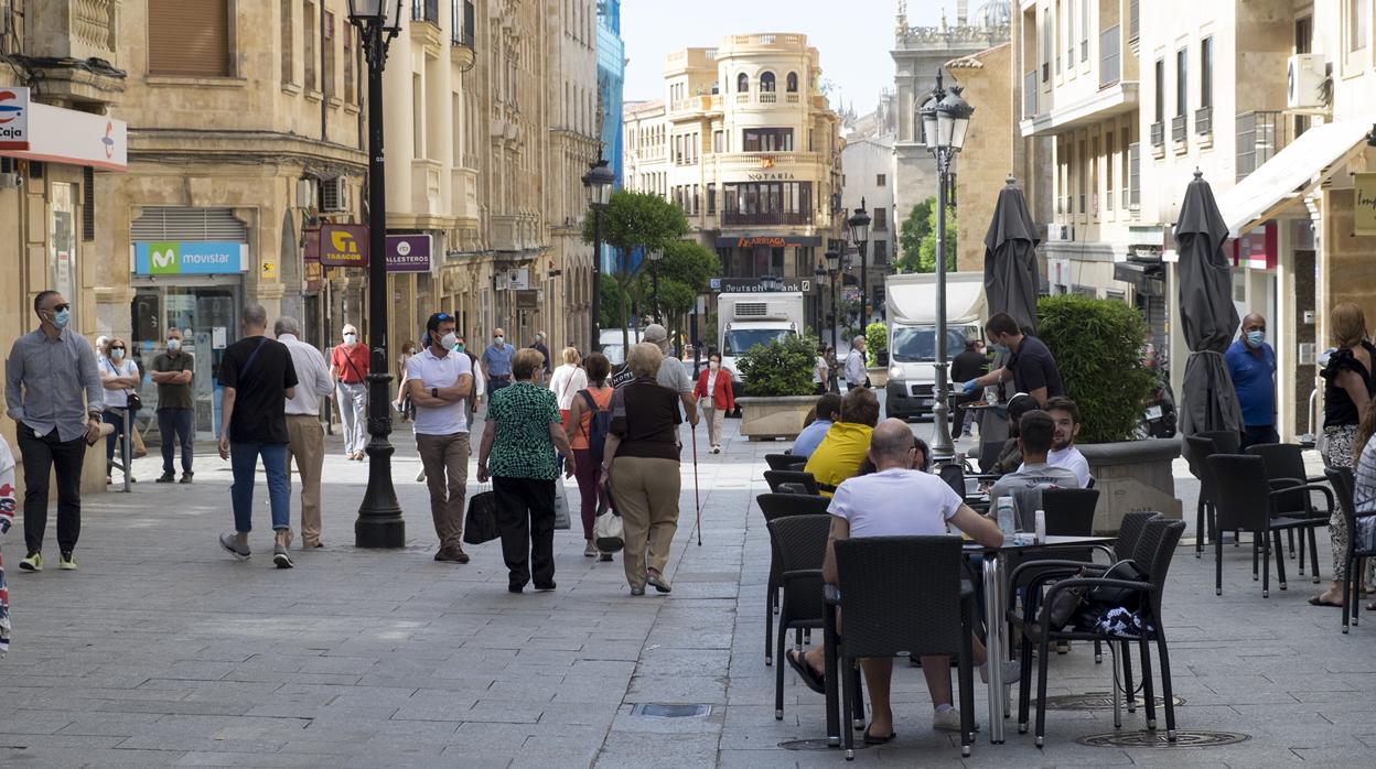 Una calle céntrica de Salamanca en plena pandemia