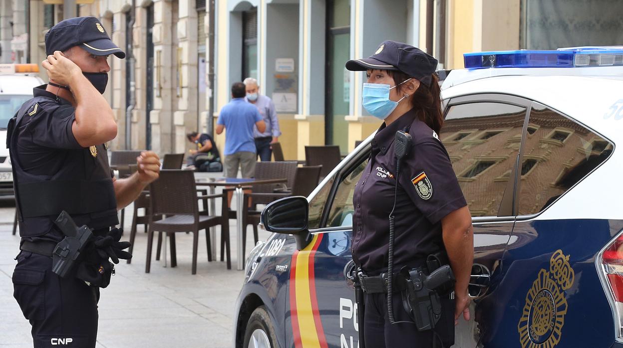 Agentes de la Policía Nacional en Salamanca