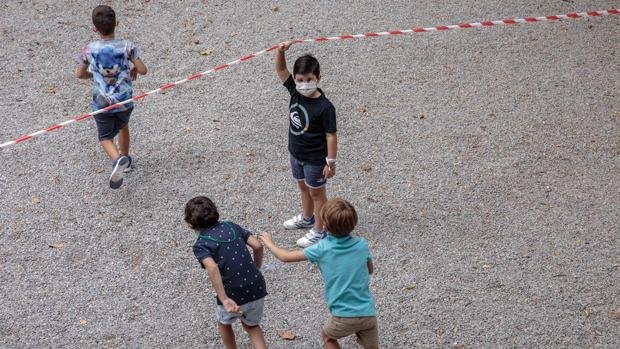 Primera resolución judicial que avala que los menores lleven mascarilla en el colegio ante el coronavirus