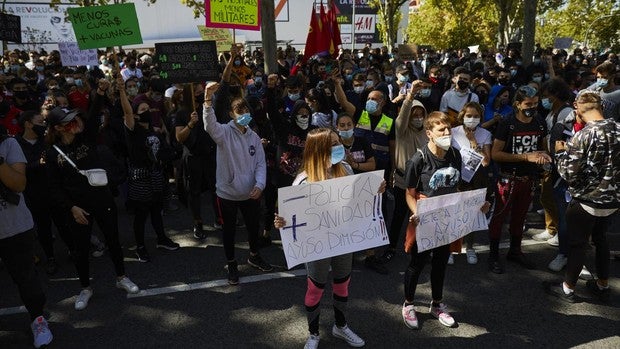 La izquierda agita la calle y redobla el pulso contra Ayuso