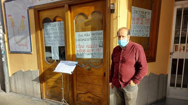 El dueño de un pub de La Coruña, en huelga de hambre: «Merezco abrir después de 35 años»