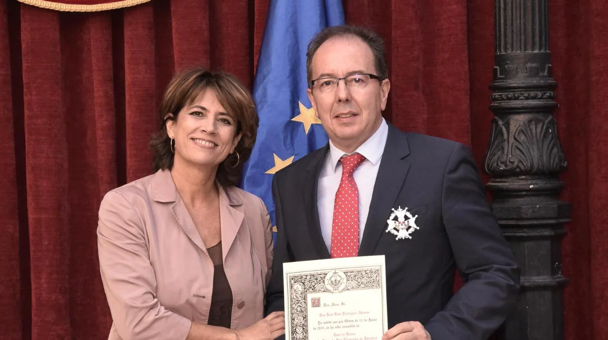 Rodríguez Álvarez junto a Dolores Delgado en la UCM en 2019