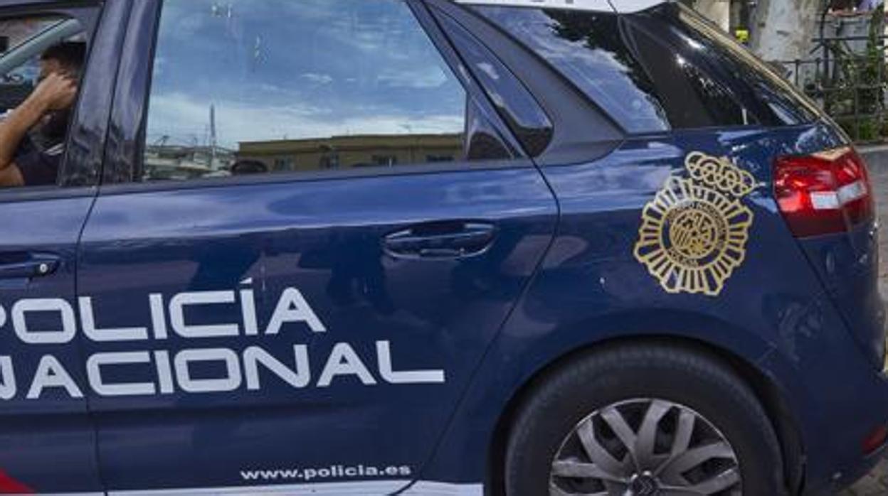 Un vehículo de la Policía Nacional