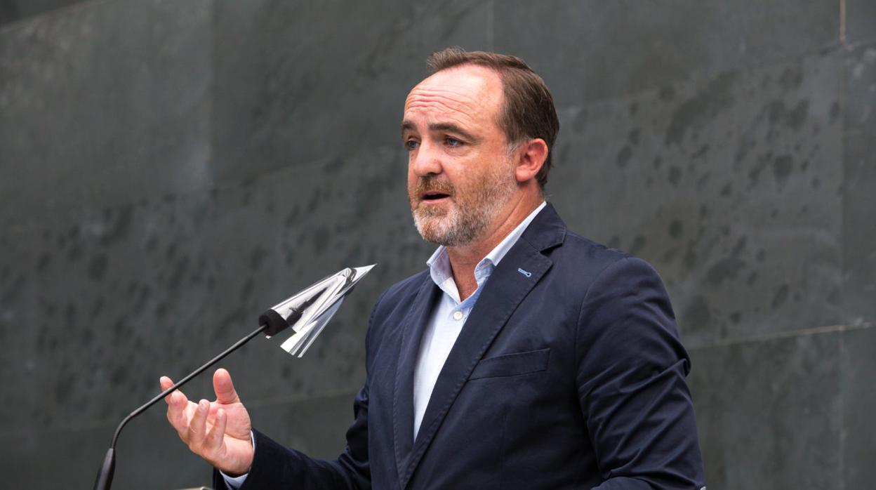 Javier Esparza Abaurrea, presidente de UPN, en el Parlamento de Navarra