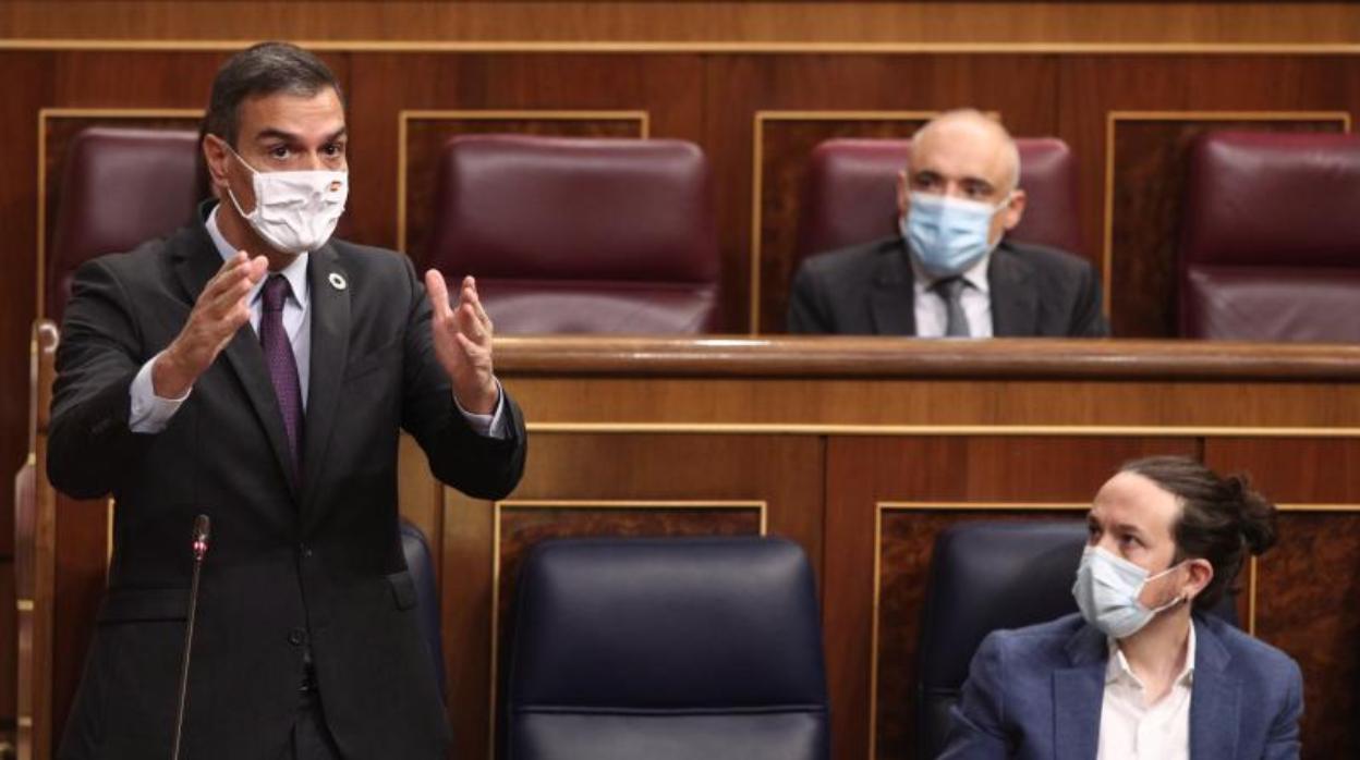 Sánchez e Iglesias, en la sesión de control al Gobierno en el Congreso