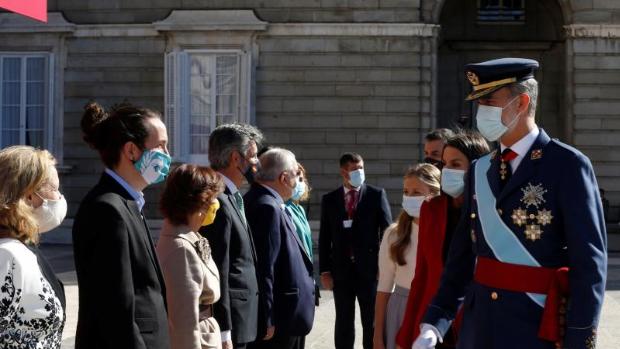 Abucheos al Gobierno y vivas al Rey en una Fiesta Nacional marcada por la tensión