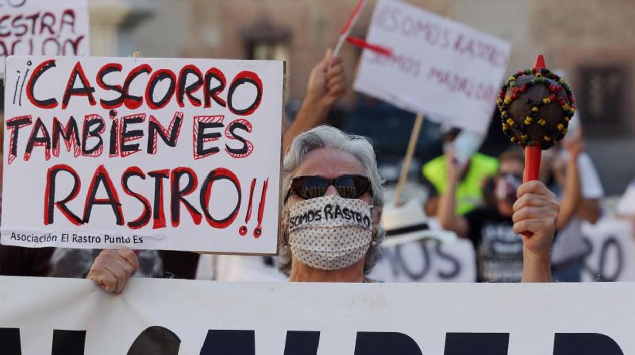 Protesta de comerciantes ante la Plaza de la Villa, el pasado mes de septiembre