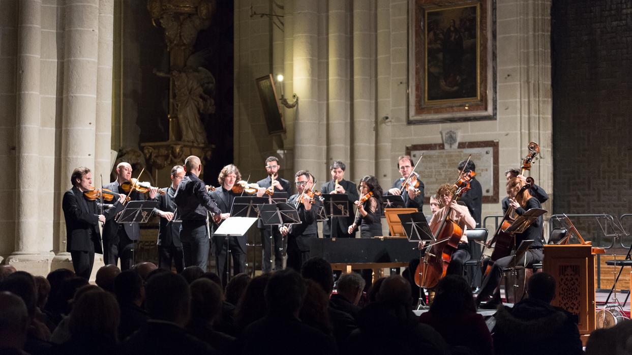 La orquesta, durante su concierto