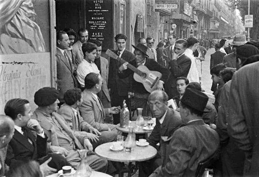 Terraza del Café Gato Negro en La Rambla (década de 1940)