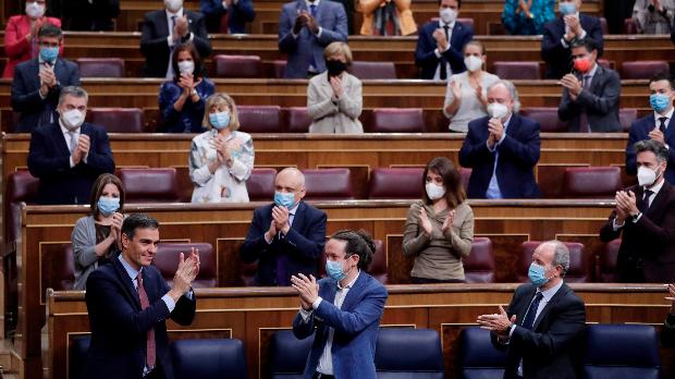 El PSOE fomenta el choque entre PP y Vox: «Es la oportunidad de Casado para ponerlos en su sitio»