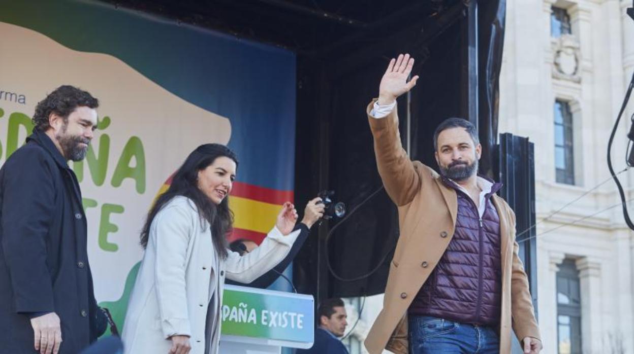 Abascal, junto con Monasterio y Espinosa de los Monteros