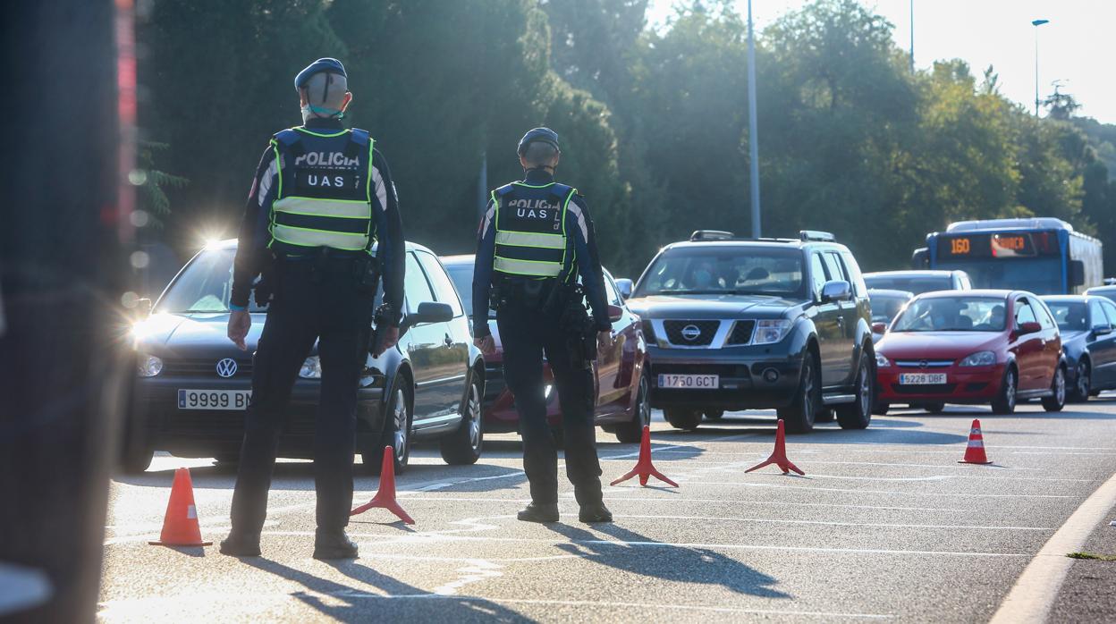 La Policía Municipal controla las salidas de la capital