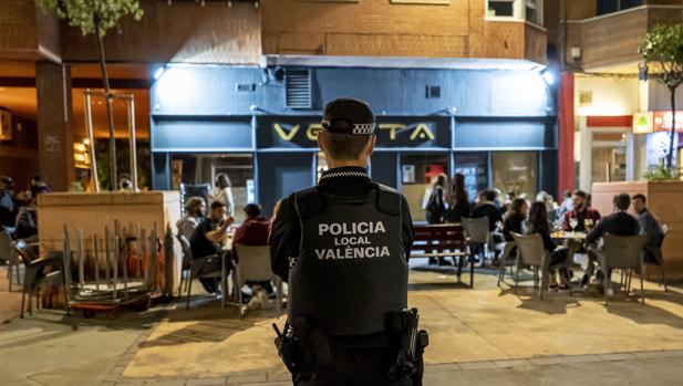 Toque de queda en Valencia en directo: Ximo Puig firma el decreto que ratifica el toque de queda