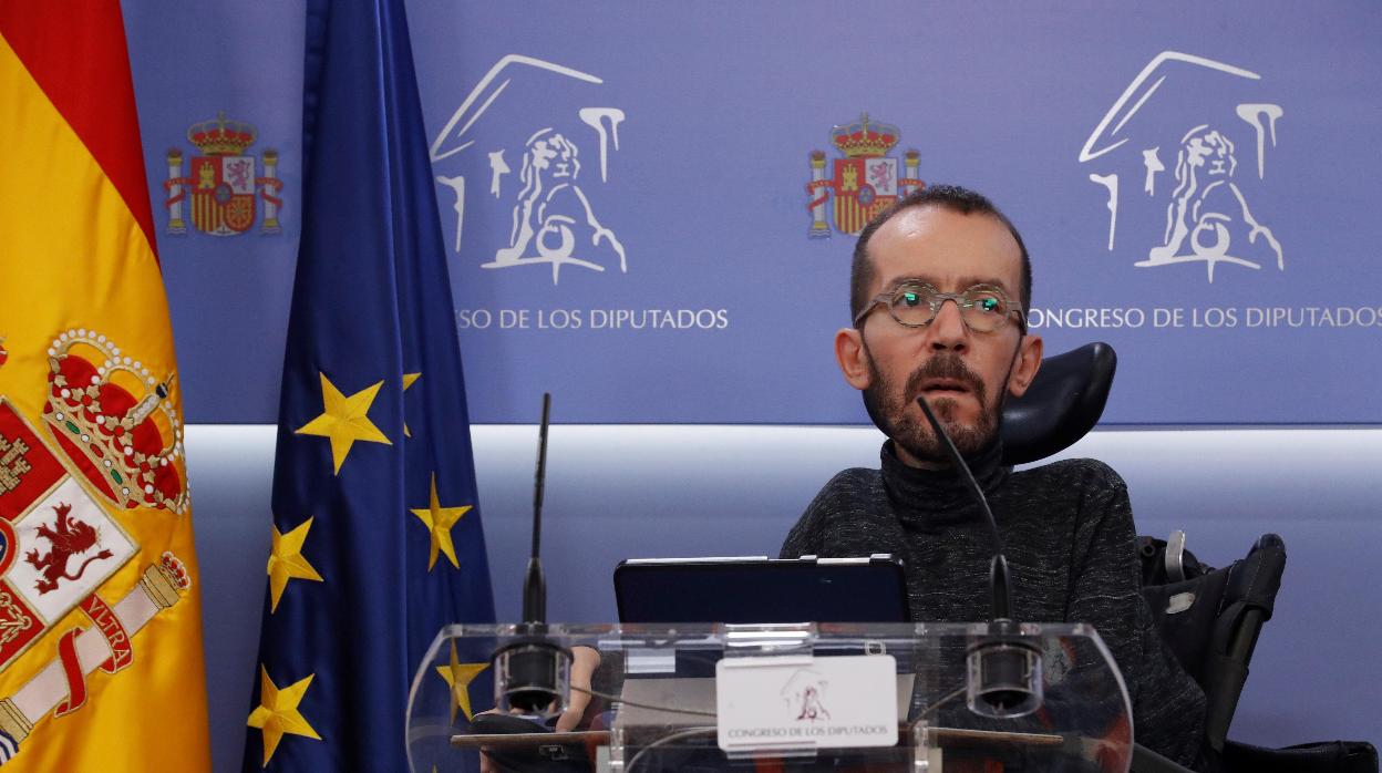 El portavoz de Unidas Podemos en el Congreso de los Diputados, Pablo Echenique, ofrece una rueda de prensa después de la reunión de la Junta de Portavoces del Congreso este martes en Madrid