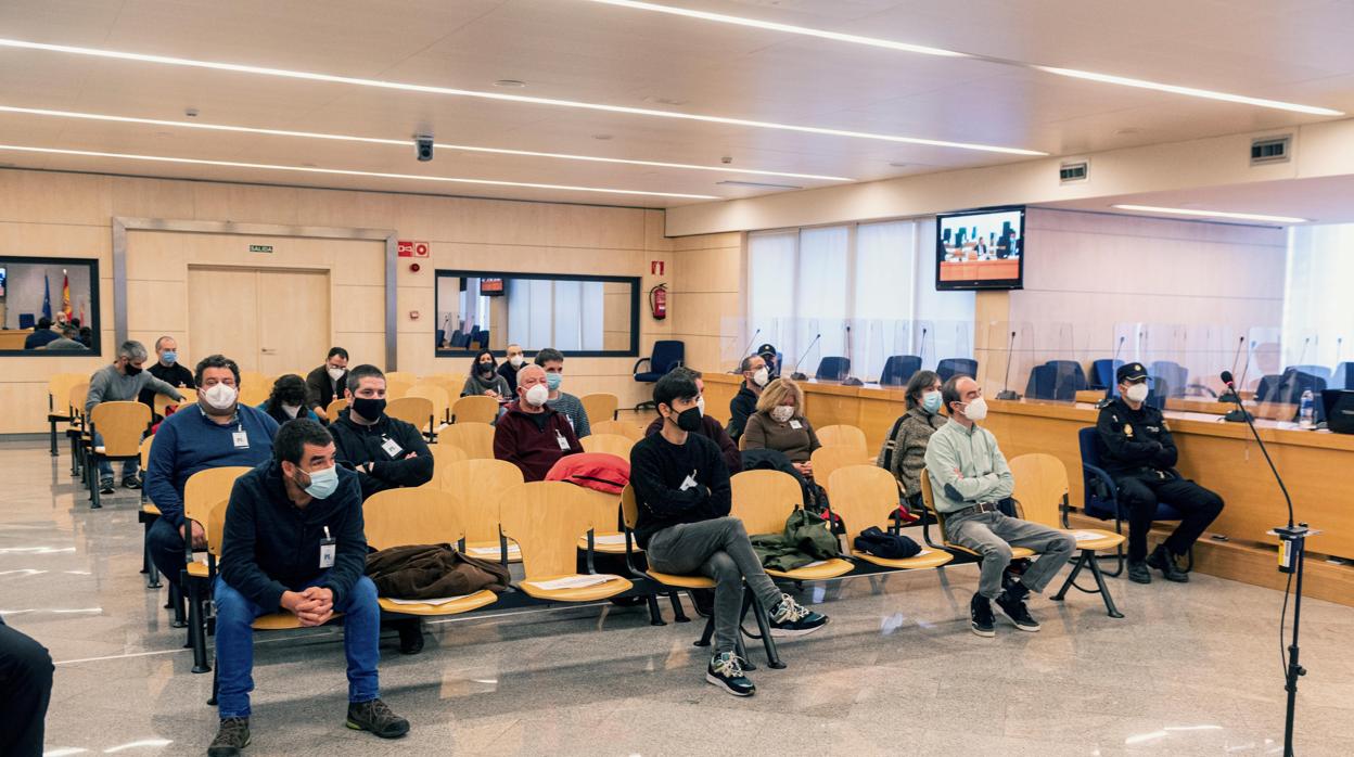 Los acusados, en la sala de lo penal de la Audiencia Nacional