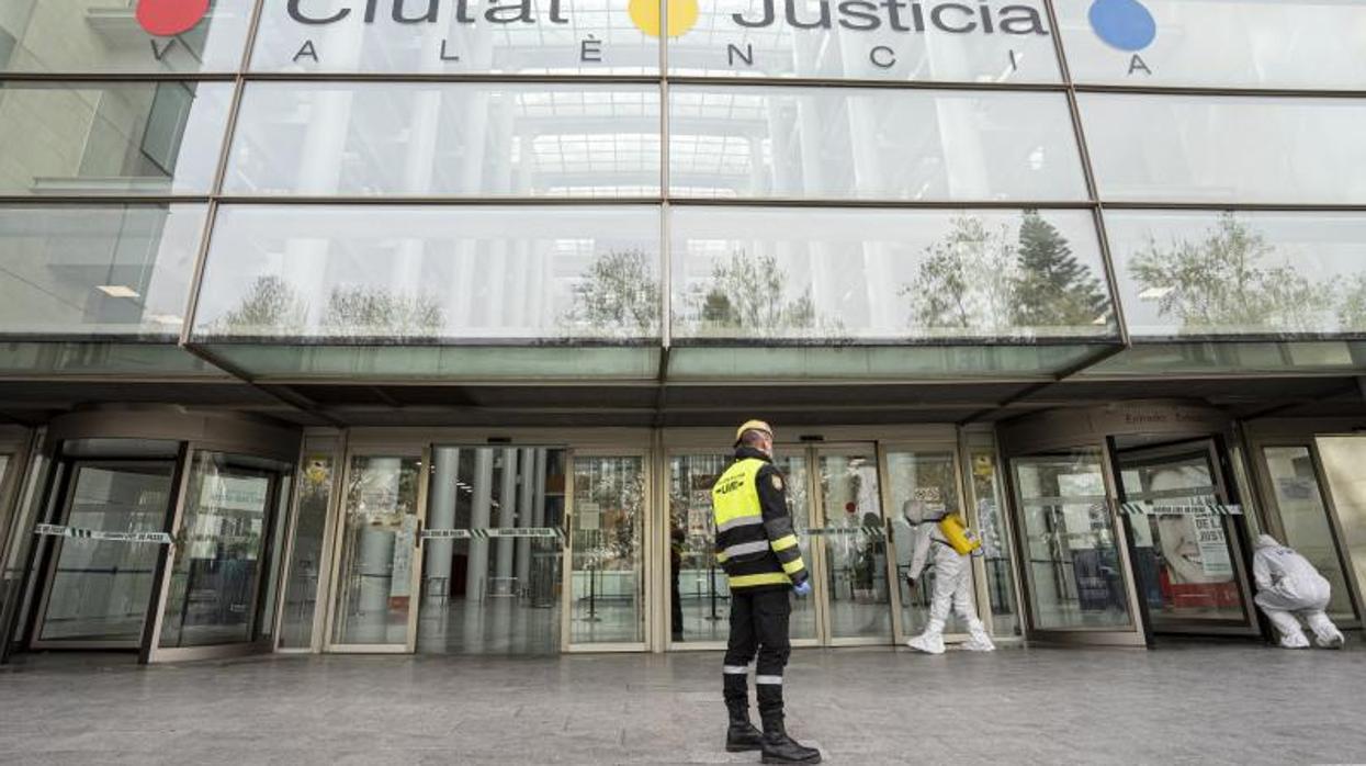 Entrada a la Ciudad de la Justicia de Valencia, donde se celebró el juicio por el asesinato