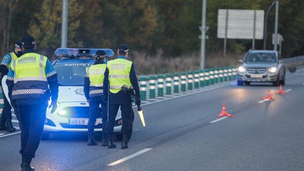 Gran despliegue policial por toda Castilla y León para vigilar estaciones y carreteras durante el confinamiento