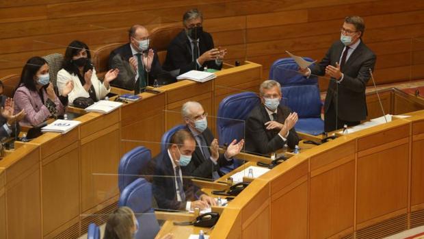 El Parlamento gallego rebaja el aforo al 50% en el hemiciclo durante los plenos ante el Covid