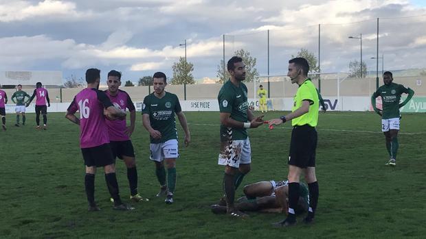 0-1: Pituli resuelve de penalti en el 88 un partido muy espeso