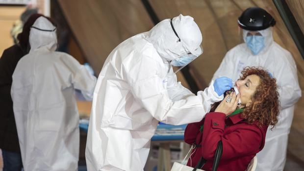 El Covid bate récords en Castilla y León: 2.237 casos más y 39 fallecidos en un día