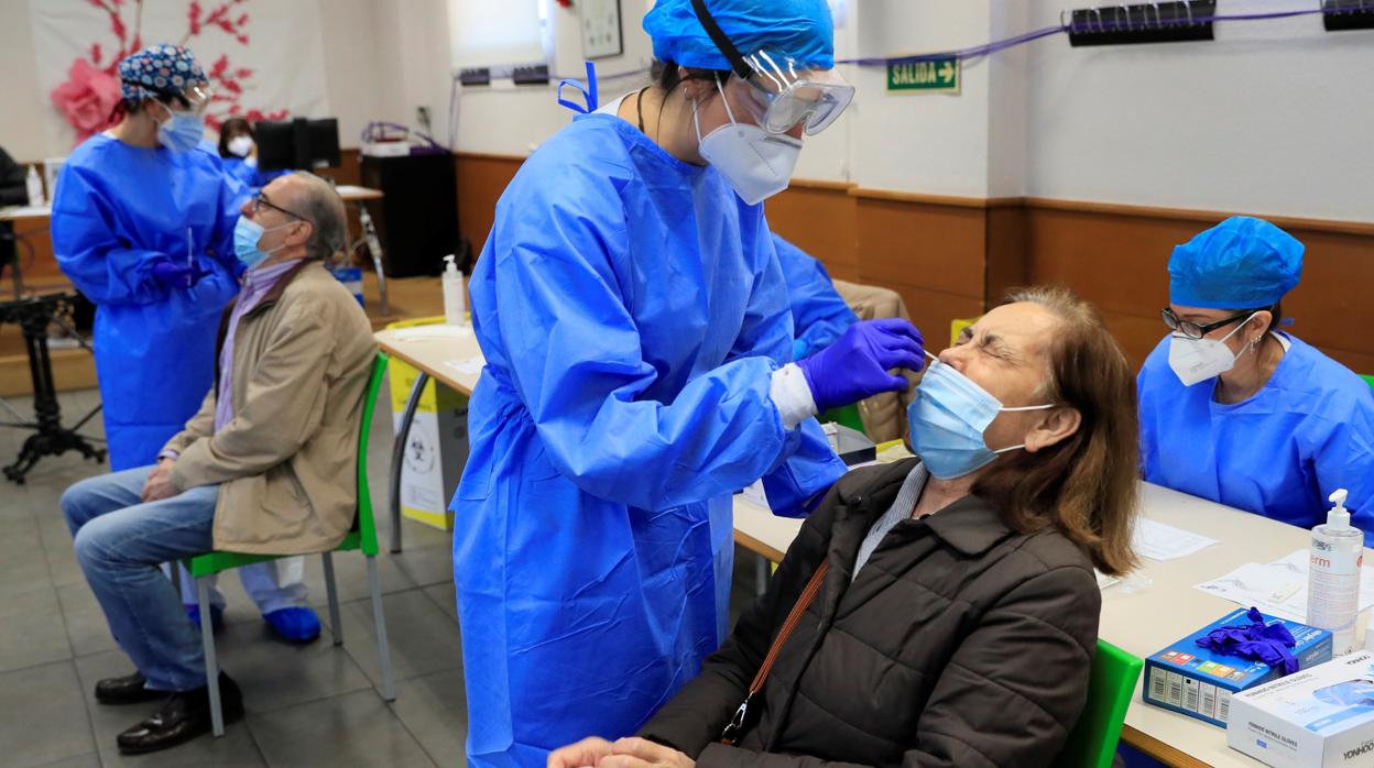 Realización de test de antígenos, esta semana, en el distrito madrileño de Tetuán