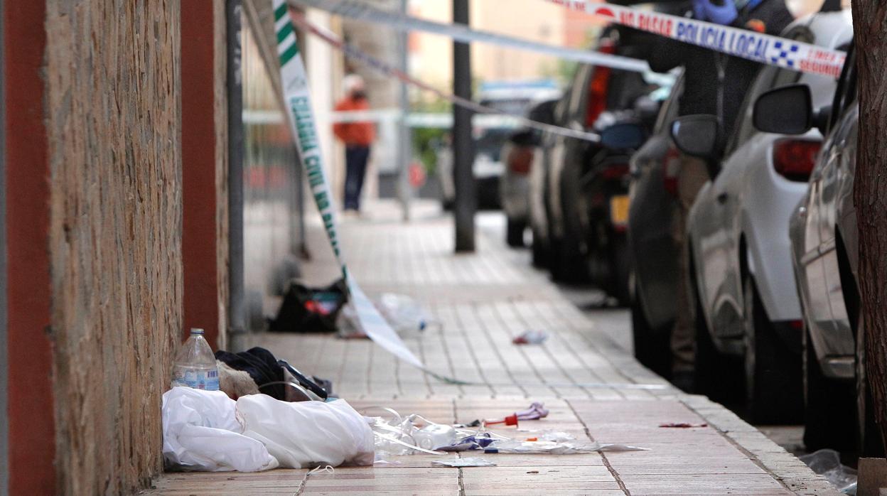 Imagen del lugar en el que la joven de El Campello (Alicante) ha sido apuñalada por un vecino