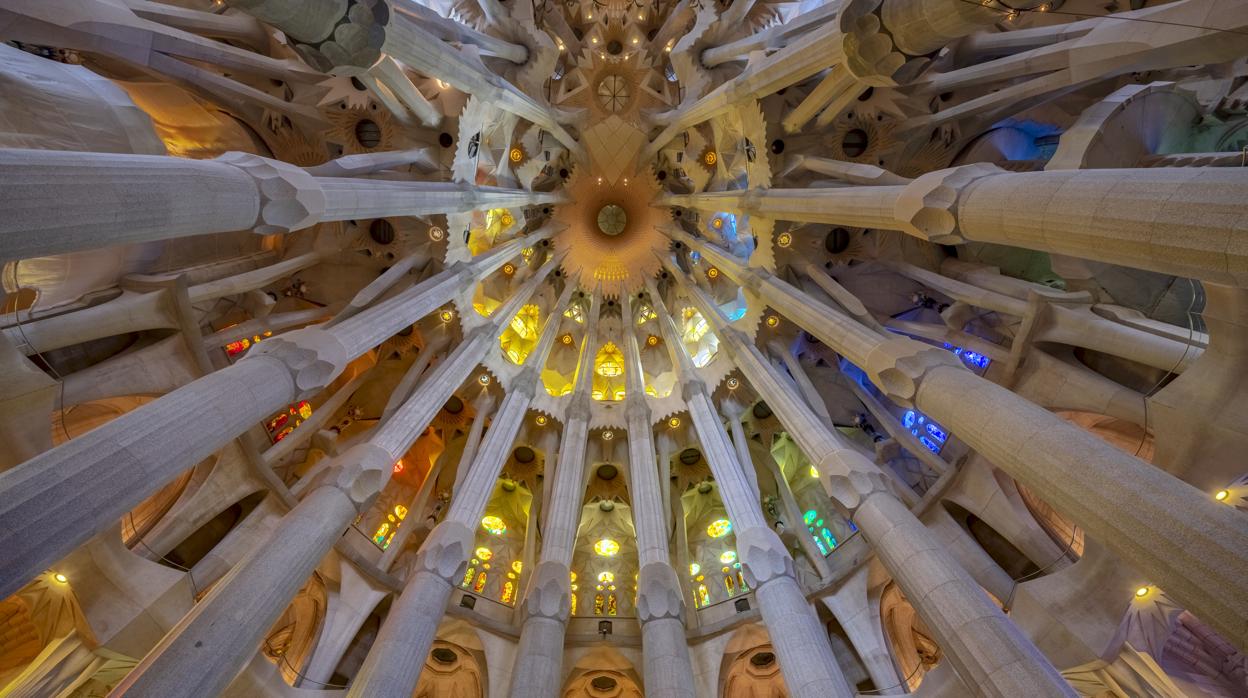 El interior de la Sagrada Familia